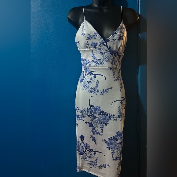 BUNDLE SALE: 15 % off 2 or more dresses/skirt sets - Picture 1 of 3